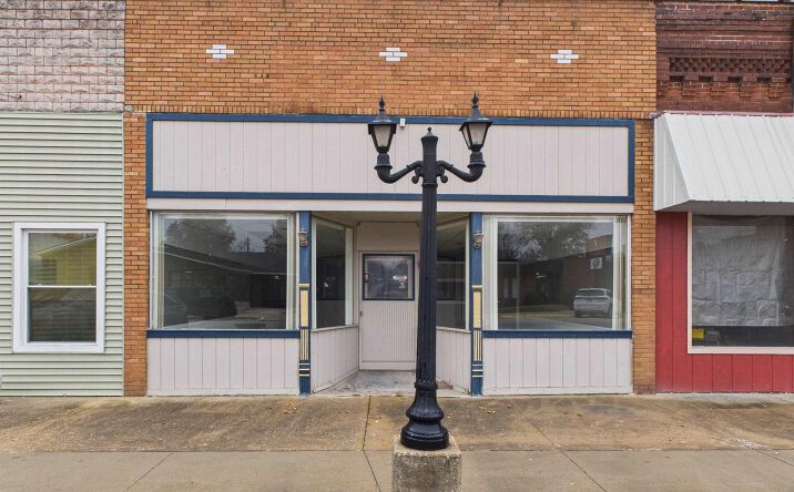 Pictures of Office, Retail property located at 1036 Broadway, Hamilton, IL 62341 for sales - image #1