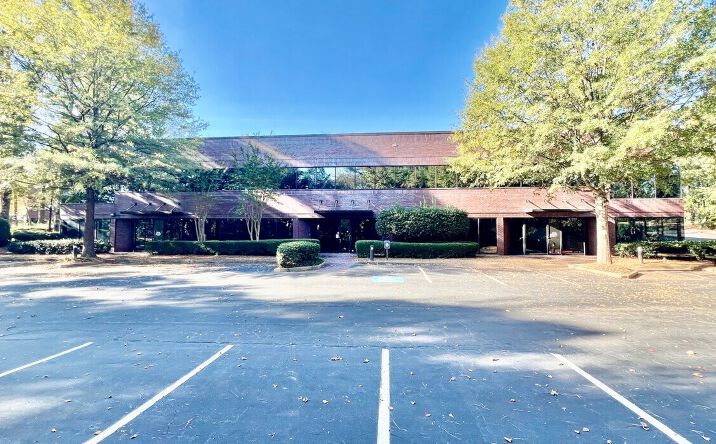 Pictures of Office property located at 8800 Roswell Rd, Bldg. C, Sandy Springs, GA 30350 for sales - image #1
