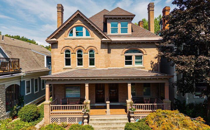 Pictures of Multifamily property located at 422-420 W 6th Avenue, Columbus, OH 43201 for sales - image #1
