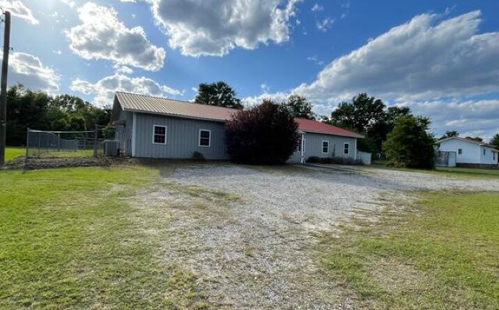 Pictures of Office property located at 304 Dusty Drive, Orangeburg, SC 29115 for sales - image #1