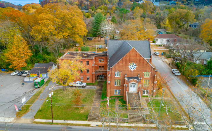 Pictures of Retail, Special Purpose property located at 1542 Dodds Ave, Chattanooga, TN 37404 for sales - image #1