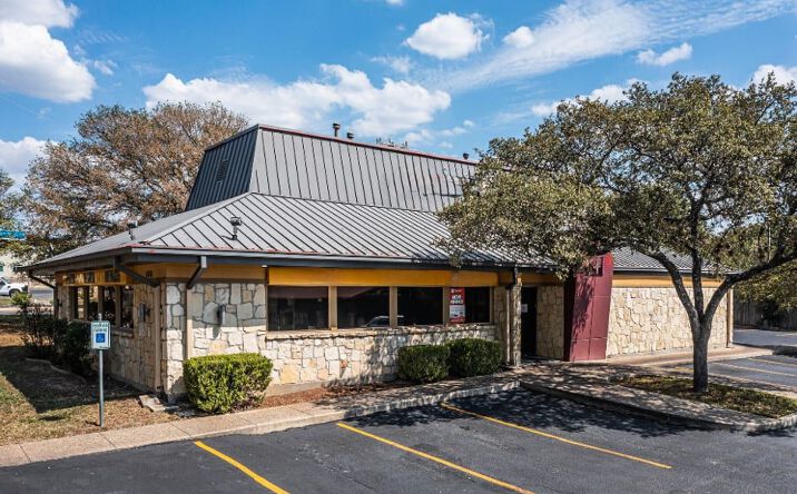 Pictures of Retail property located at 4500 De Zavala Rd, San Antonio, TX 78249 for sales - image #1