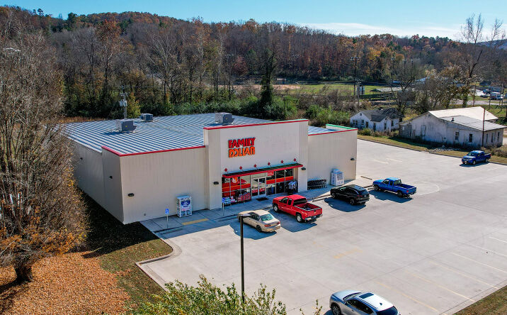 Pictures of Retail property located at 1409 Main St, Van Buren, MO 63965 for sales - image #1