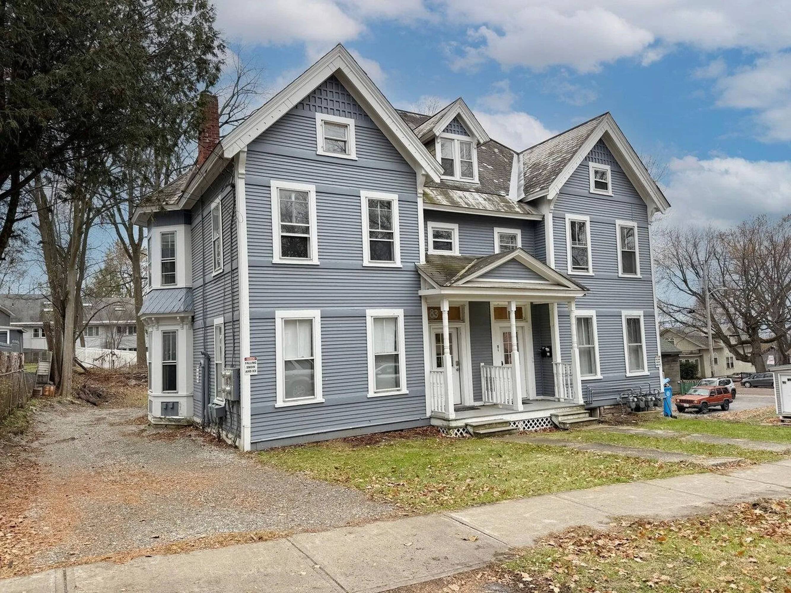 81-83 Adams St  