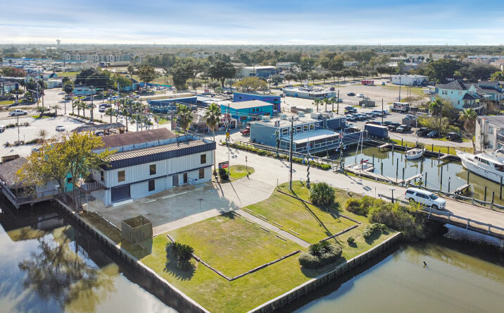 Pictures of Mixed Use, Office, Retail, Special Purpose property located at 815 Clear Lake Road, Clear Lake Shores, TX 77565 for sales - image #1