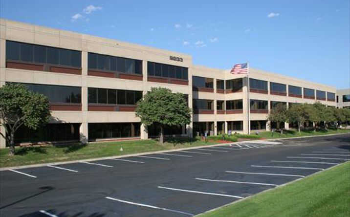 Pictures of Office property located at 9233 Ward Pkwy, Kansas City, MO 64114 for sales - image #1