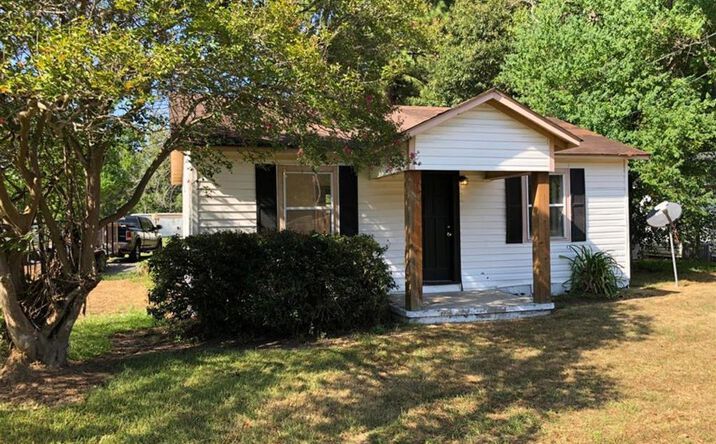 Pictures of Mixed Use property located at 325 N Vernon St Street, Leesville, LA 71446 for sales - image #1