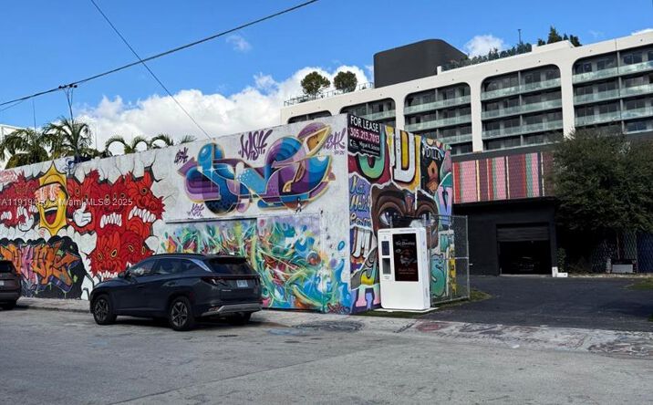Pictures of Mixed Use, Industrial property located at 239 NW 26th St, Miami, FL 33127 for sales - image #1