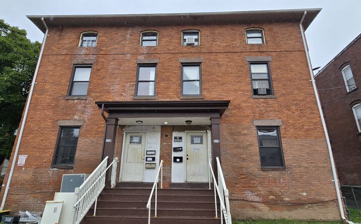 Pictures of Multifamily property located at 166-168 Affleck Street, Hartford, CT 06106 for sales - image #1
