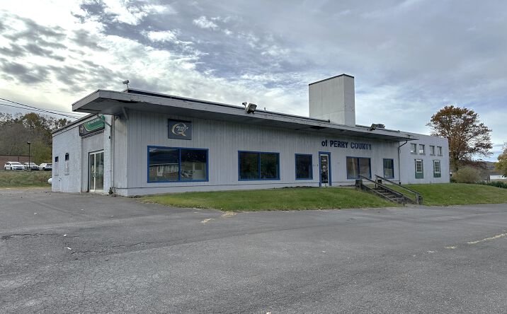 Pictures of Industrial, Retail property located at 219 E Main St, New Bloomfield, PA 17068 for sales - image #1