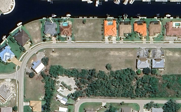 Pictures of Land property located at 2807-2835 Magdalina Dr, Punta Gorda, FL 33950 for sales - image #1