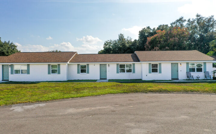 Pictures of Multifamily property located at 2319 W Cannon Terrace NW, Winter Haven, FL 33881 for sales - image #1