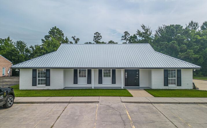 Pictures of Office property located at 831 Highway 90, Bay Saint Louis, MS 39520 for sales - image #1