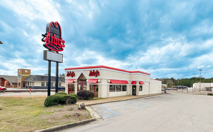 Pictures of Retail property located at 2138 MS-15, Laurel, MS 39440 for sales - image #1