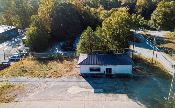 Pictures of Retail, Office, Industrial property located at 879 By Pass 123 & 710 Seneca Dr, Seneca, SC 29678 for sales - image #1
