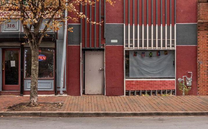 Pictures of Retail property located at 318 S Broad St, Trenton, NJ 08608 for sales - image #1