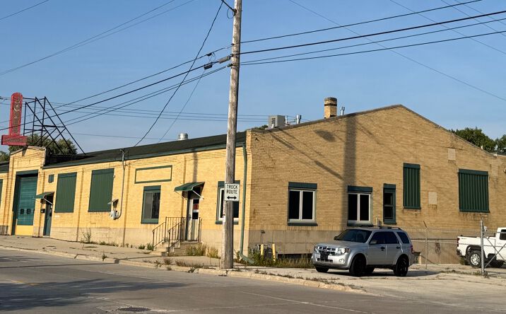 Pictures of Industrial property located at 400-404 N Henry St, Green Bay, WI 54302 for sales - image #1