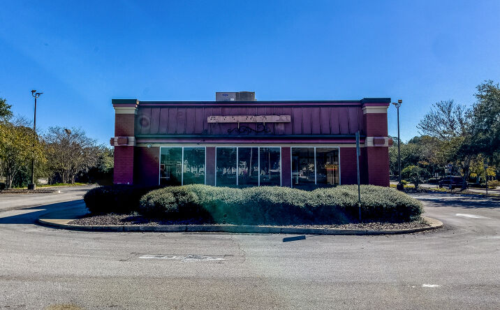 Pictures of Retail property located at 5752 Butler Point Rd, Jacksonville, FL 32256 for sales - image #1
