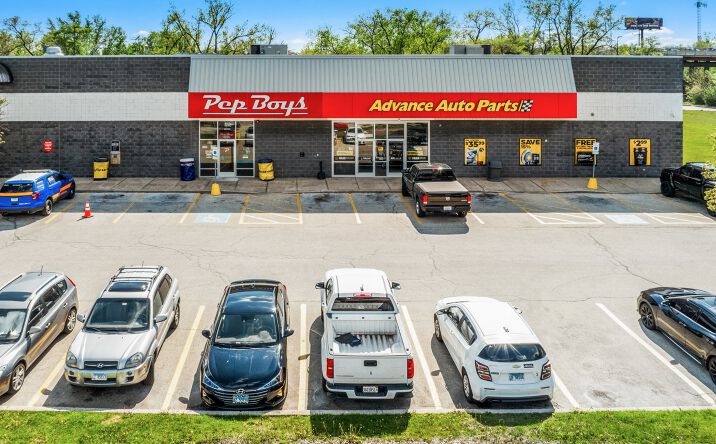 Pictures of Retail property located at 10100 S Ridgeland Ave, Chicago Ridge, IL 60415 for sales - image #1