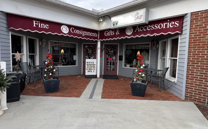 Pictures of Retail property located at 584 E Main St, Canfield, OH 44406 for sales - image #1