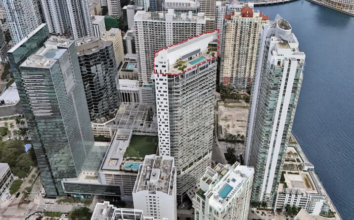 Pictures of Retail property located at 1300 Brickell Bay Dr, Miami, FL 33131 for sales - image #1