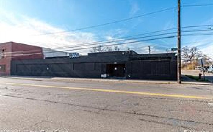 Pictures of Industrial property located at 18943 John R St, Highland Park, MI 48203 for sales - image #1