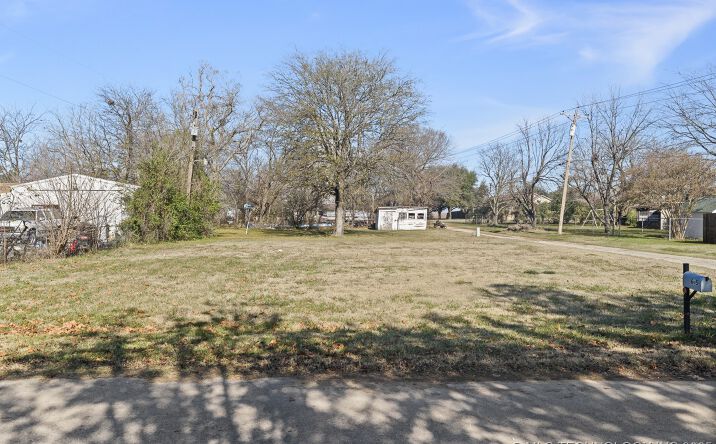 Pictures of Land, Multifamily property located at 605 E Cherokee Street, Marietta, OK 73448 for sales - image #1
