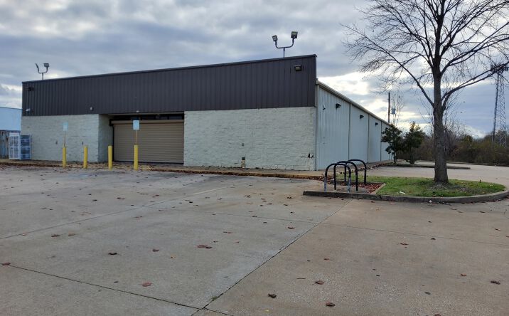 Pictures of Retail property located at 2245 Lamar Ave, Memphis, TN 38114 for sales - image #1