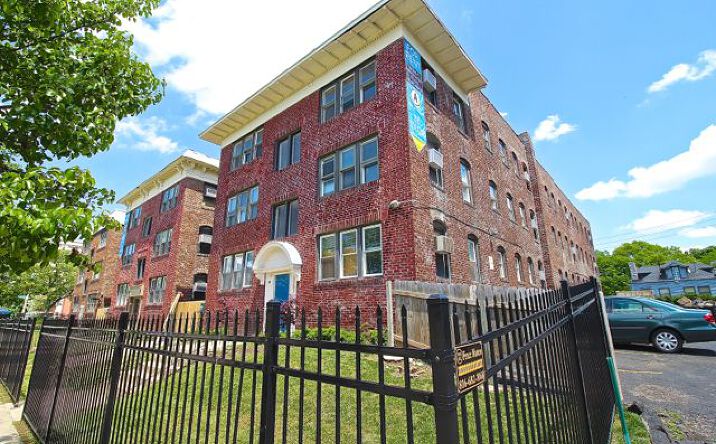 Pictures of Multifamily property located at 3201-3211 Broadway Blvd, Kansas City, MO 64111 for sales - image #1