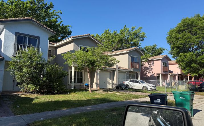 Pictures of Multifamily property located at 609 SW 10 ST, Florida City, FL 33034 for sales - image #1