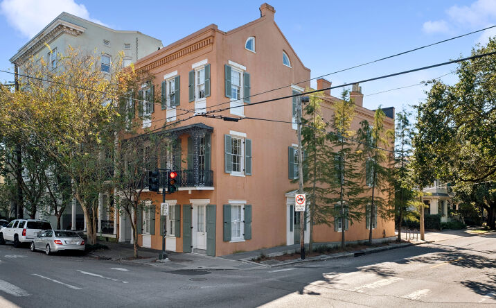 Pictures of Mixed Use, Office property located at 2200 Prytania St, New Orleans, LA 70130 for sales - image #1