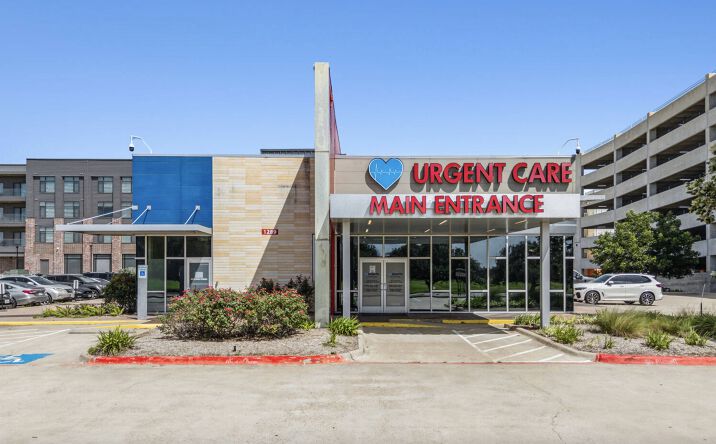 Pictures of Office, Retail property located at 1289 University Dr, College Station, TX 77840 for sales - image #1