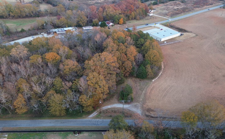 Pictures of Land property located at 353 Dry Hollow Rd, Iva, SC 29655 for sales - image #1