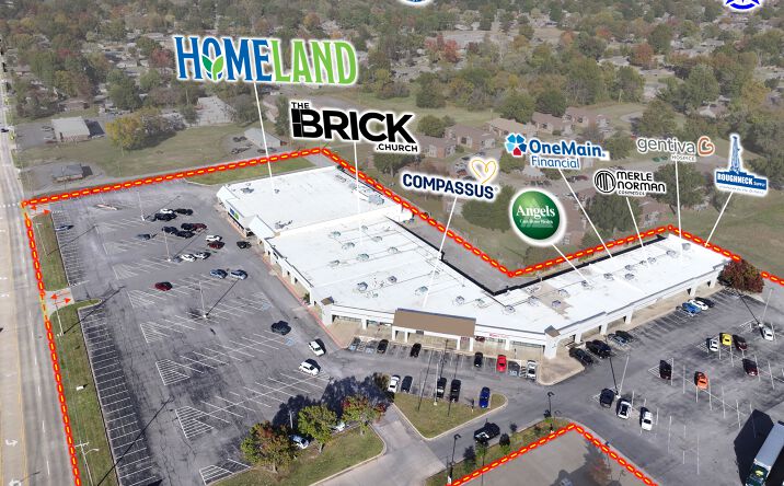 Pictures of Retail property located at 1300 S York St, Muskogee, OK 74403 for sales - image #1