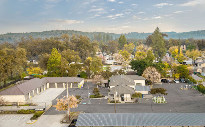 Pictures of Retail, Self Storage property located at 17548 Penn Valley Dr, Penn Valley, CA 95946 for sales - image #1