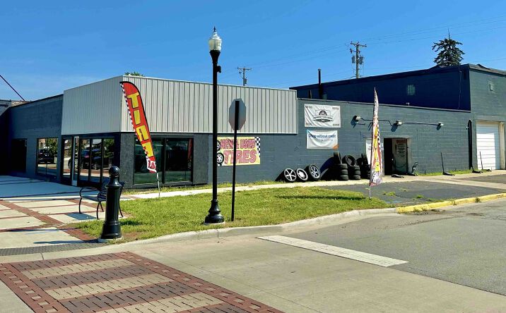 Pictures of Mixed Use, Office, Retail, Special Purpose property located at 6647 Kennedy Ave, Hammond, IN 46323 for sales - image #1