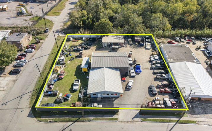 Pictures of Industrial property located at 4107 Weslow St, Houston, TX 77087 for sales - image #1