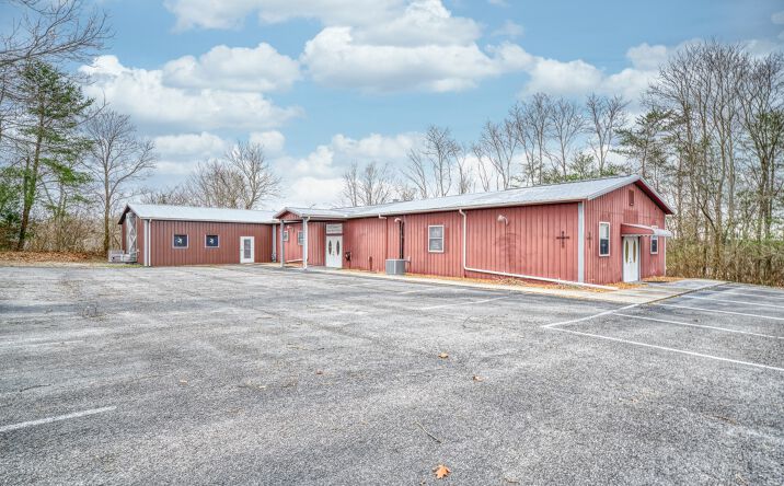Pictures of Office property located at 164 Oak Rd, Crossville, TN 38555 for sales - image #1