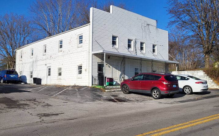 Pictures of Mixed Use property located at 130 Cumberland Ave.., Jamestown, KY 42629 for sales - image #1