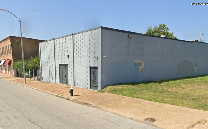 Pictures of Retail, Industrial property located at 1425 S Vandeventer Ave, St. Louis, MO 63110 for sales - image #1