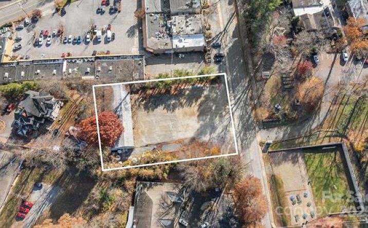 Pictures of Land, Retail property located at 174 Miller St, Waynesville, NC 28786 for sales - image #1