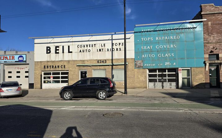 Pictures of Multifamily, Office, Retail, Industrial property located at 6247 N Clark Street, Chicago, IL 60660 for sales - image #1