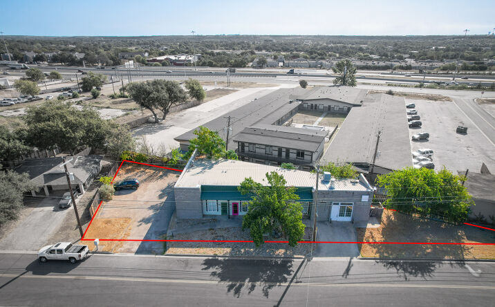 Pictures of Office, Retail property located at 1501 Park Lane, Georgetown, TX 78628 for sales - image #1