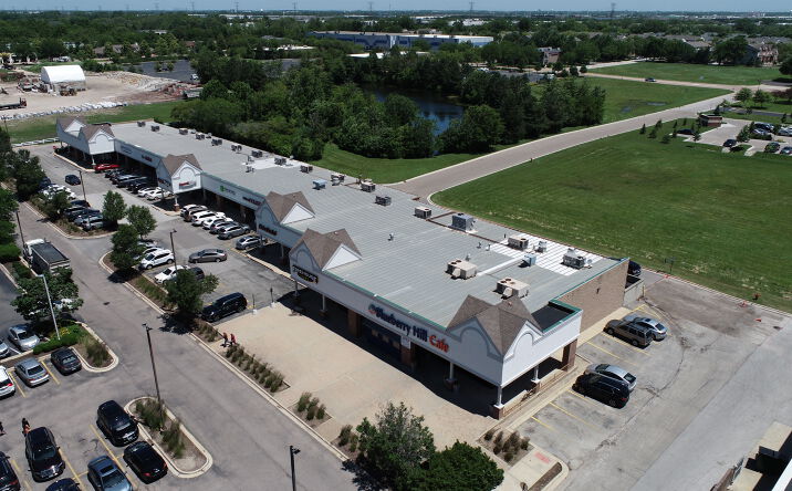 Pictures of Retail property located at 405 N Eola Rd, Aurora, IL 60502 for sales - image #1