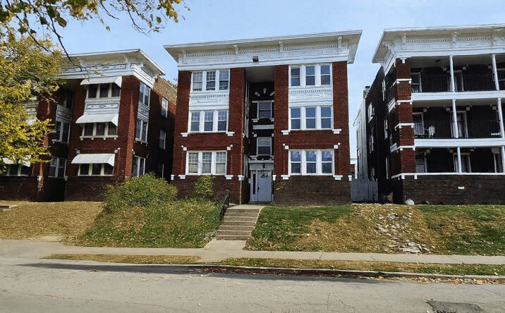Pictures of Multifamily property located at 4121 Walnut St, Kansas City, MO 64111 for sales - image #1