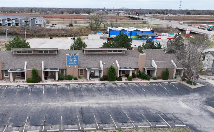Pictures of Office property located at 6700 W Central Ave, Wichita, KS 67212 for sales - image #1