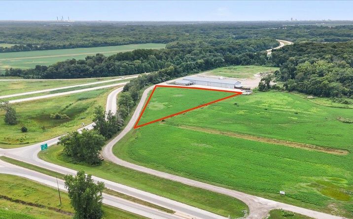 Pictures of Land property located at 2676 Overpass RD, Riverton, IL 62561 for sales - image #1