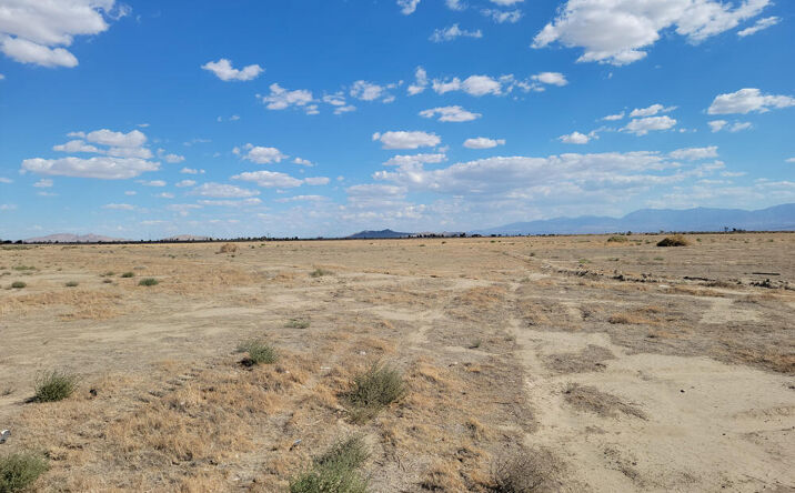 Pictures of Land property located at 70th St E And Ave J, Lancaster, CA 93535 for sales - image #1