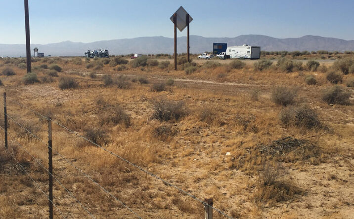 Pictures of Land property located at On Hwy 58, +2 Mile E Mojave Airport, Mojave, CA 93501 for sales - image #1