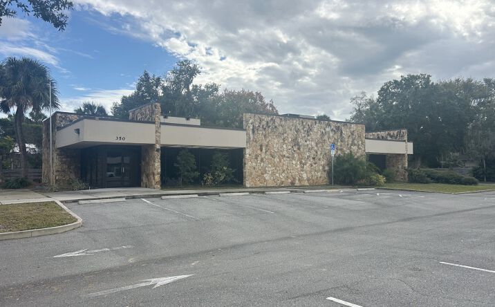 Pictures of Office property located at 350 N. Summit St, Crescent City, FL 32112 for sales - image #1